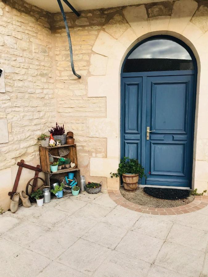Les Clos Bleus Neuville-de-Poitou Экстерьер фото