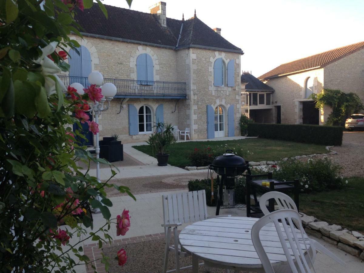 Les Clos Bleus Neuville-de-Poitou Экстерьер фото